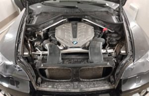 Эндоскопия двигателя BMW Х6 2010 г, 4,4 N63B44 пробег на одометре 90 тыс. км.